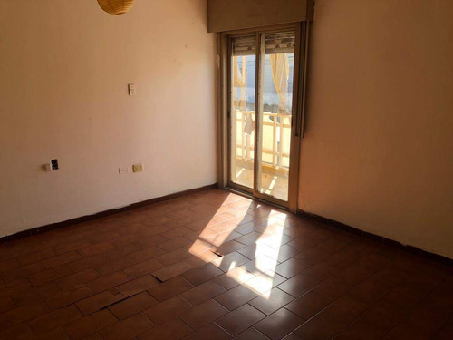 Imagen 3 de 8 de Departamento En Venta De 2 Dormitorios En B° Cofico
