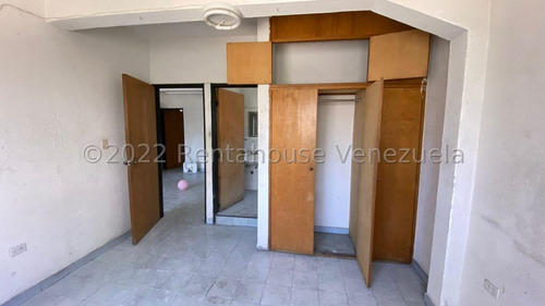 Edificio Comercial En Venta En Centro Barquisimeto Lara - %%m-c-t%% Cod. 23 Guion 9 3 4 3