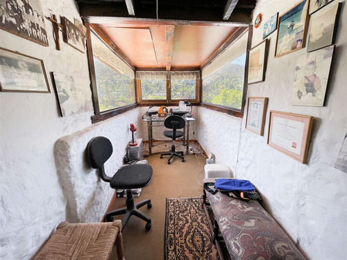 Casa En Venta De 4 Dorm. En Lo Barnechea