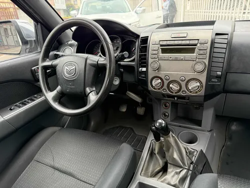 Mazda BT50 2.6 4x4 gasolina