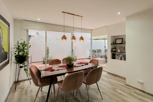 Apartamento En Venta En Ingemar. Cod V7103