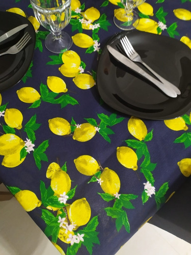 Imagem 4 de 4 de Toalha Para Mesa 4 Lugares Redonda 1,50 Diâmetro Estampas