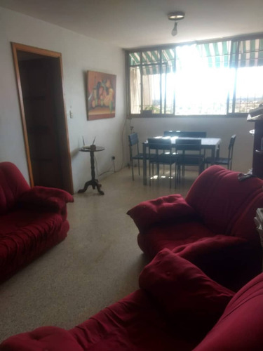 Vera Casa Inmobiliaria Vende Apartamento En El Conj Resd Las Palmas Parque Valencia Yi-1