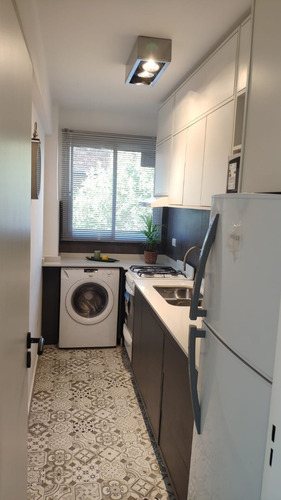Imagen 9 de 16 de Excelente Departamenbto De 2 Ambientes En Esquina, Todo A Nuevo Y Todo A La Calle C/ Balcón Saliente, Pleno Centro, 40 M2