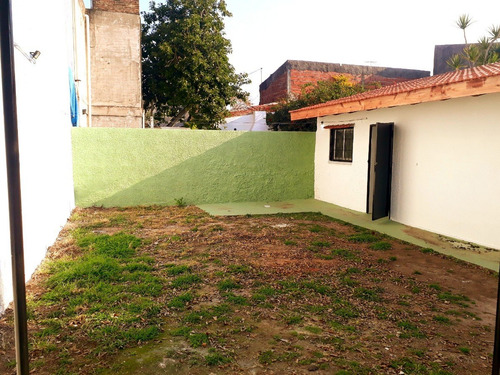 Imagen 15 de 18 de Venta Amplia Casa Cinco Ambientes Sobre Lote De 295 M² Jardin Patio Terraza 3 Cocheras