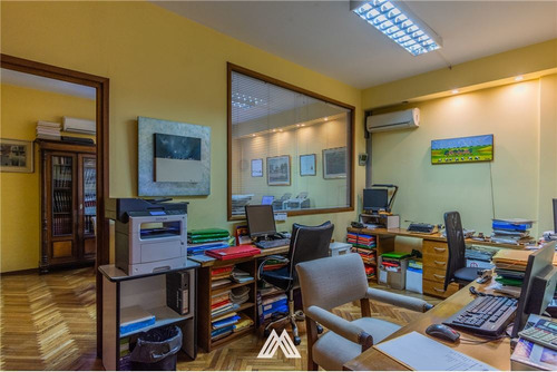 Venta Oficina Ciudad Vieja