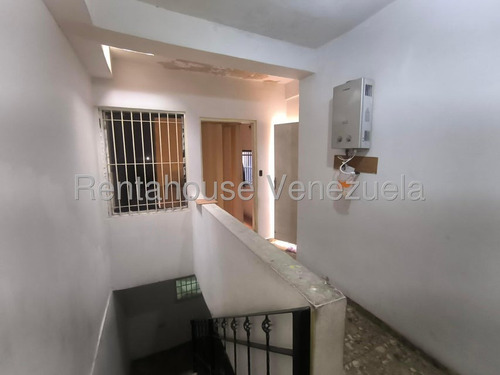 Bella Casa Duplex Ubicada En Conjunto Cerrado Con Vigilancia 24 Hrs, Sala Comedor Concepto Abierto, Cocina Empotrada Moderna Con Tope De Cuarzo,area De Faena, Patio,terraza Con Escaleras Independiente