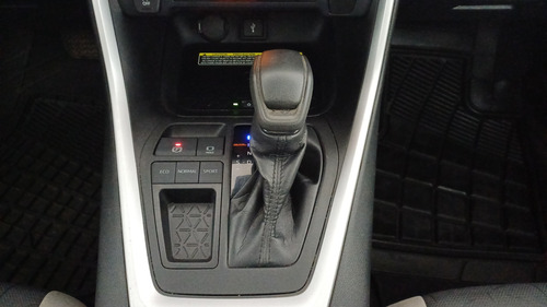 Toyota RAV4 2.5 XLE AUTO