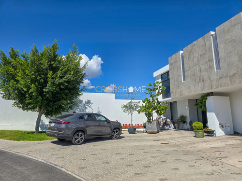 ¡tu Nuevo Comienzo! Casa En Venta, El Refugio Qro.