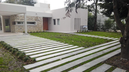 Imagen 4 de 11 de Miralagos - Preciosa Casa A Estrenar/3 Dorm/ Vista Al Verde.