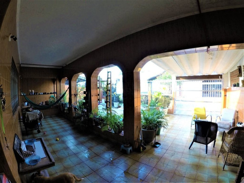 Imagem 6 de 30 de Casa Térrea Isolada Perto Da Praia Com 3 Dormitórios Sendo 1 Suíte E 3 Vagas À Venda, 250 M² De Terreno Por R$ 390.000 - Mirim - Praia Grande/sp - Ca0551