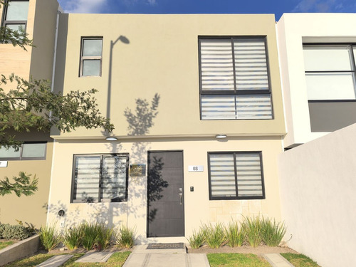 Casa Nueva En Zaru, Querétaro Moderno Con Recámara En Pb