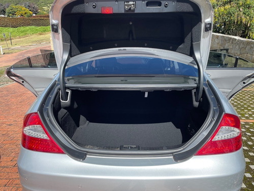 Imagen 9 de 10 de Mercedes Benz Cls350
