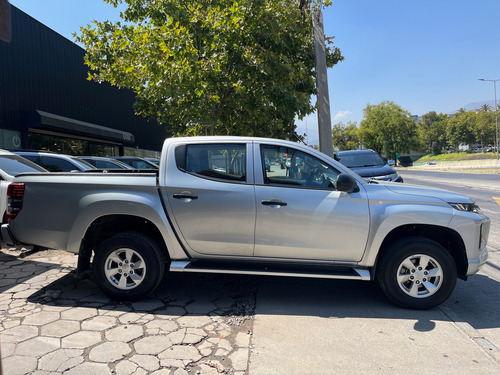 Mitsubishi L200 2.4 Work Cr 4X2