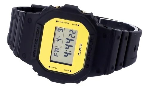 Reloj pulsera Casio DW-5600E-1VDF con correa de resina color negro - fondo gris