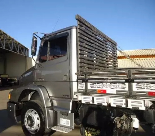 Mb Atron 2324 Ano 2016 Mercedes Benz Carroceria