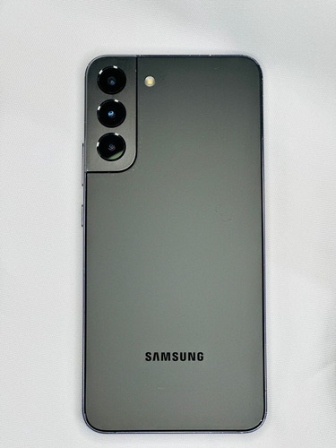 Samsung Galaxy S22+ Detalle Negro (Usado)