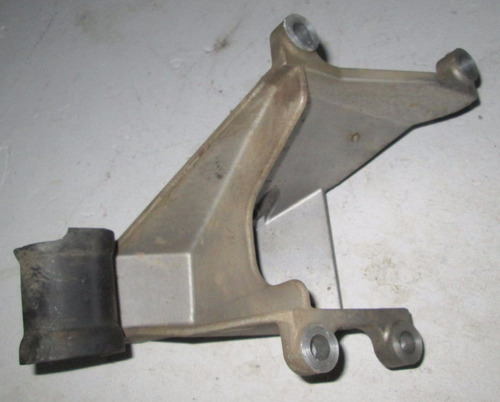 Base Soporte Motor Derecho Suzuki Grand Vitara 2006-2015