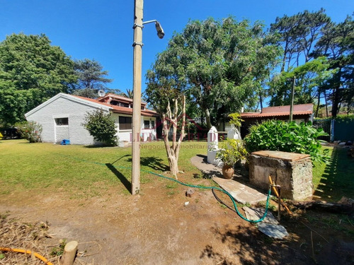 Hermosa Casa Ubicada Estratégicamente En El Barrio De San Rafael- Ref: 1330