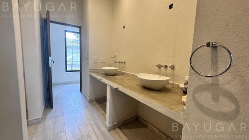 Venta - Casa En Manzanares - Pilar
