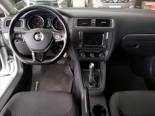 Imagem 4 de 8 de Volkswagen Jetta Jetta Confortline 1.4 Tsi 4p Aut