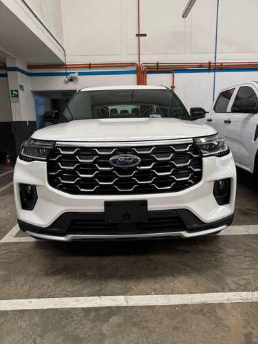 Ford Explorer Platinum 2025