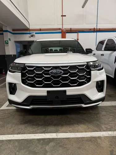 Ford Explorer Platinum 2025