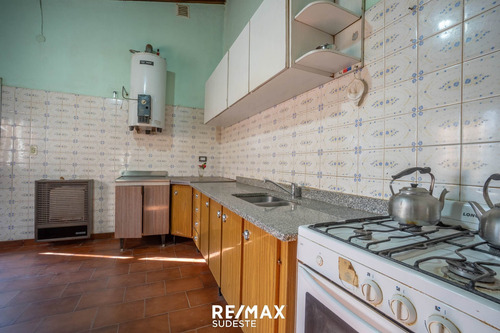 Imagen 4 de 23 de Casa 2 Dormitorios Con Departamento Y Quincho