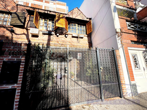 Hermoso Duplex De 4 Amb. Con Cochera Y Patio