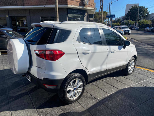 Imagen 5 de 7 de Ford Ecosport 2015 1.6 Titanium 110cv 4x2