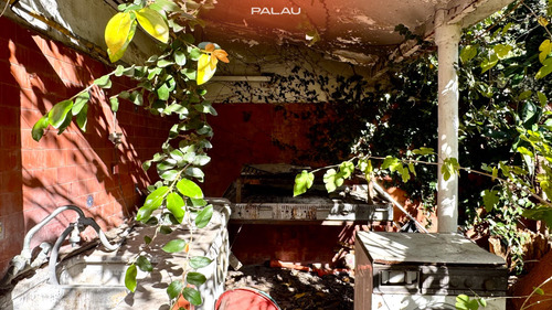A Reciclar - Casa En Dos Plantas Con Terraza