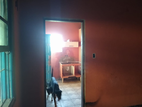 Vendo, Casa Com 3 Cômodo