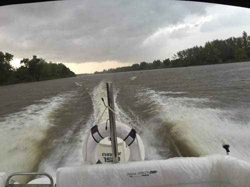 Lancha Naval Center Cuddy 210 Motor Evinrude 150 Etec 200 Hs