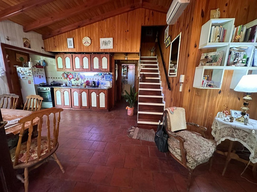 Cabaña En Barrio La Florida Con Añosa Arboleda.