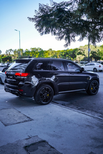 Imagen 4 de 19 de Jeep Grand Cherokee Srt