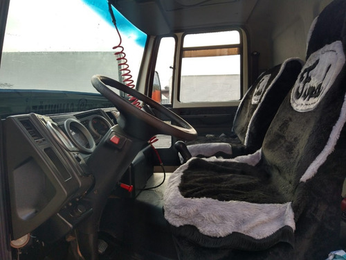 Ford Cargo 815 Baú