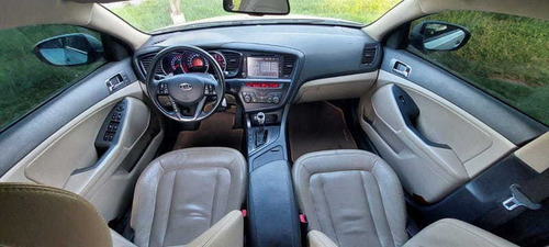 Imagem 9 de 14 de Kia Optima 2.4 16v 180cv 2013