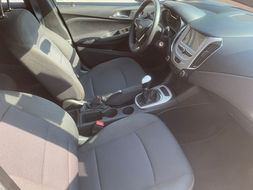 Imagen 9 de 14 de Chevrolet Cruze 2018 1.4 Ls Mt