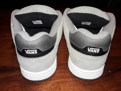 Vans anchas top