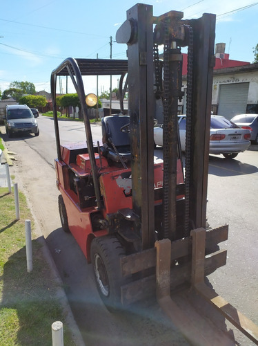 Autoelevador Yale 2 Tn Diesel