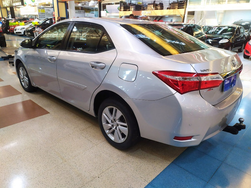 Imagem 13 de 15 de Corolla Gli 1.8 Flex Automático Banco De Couro E Multmidia