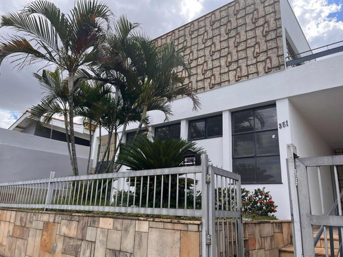Alugo Sobrado Com Otima Localizacao Comercial Em Sorocaba/sp