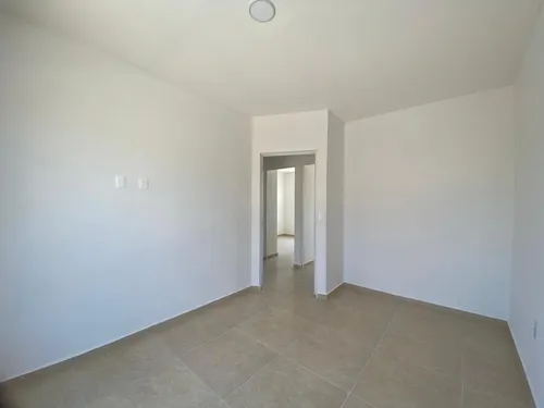 Venta De Casa En Pachuca. Fraccionamiento Con Alberca, 3 Habitaciones, 2 Niveles Y 2 Cajones De Estacionamientos