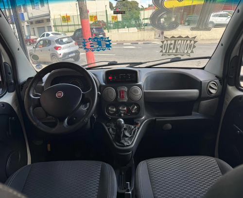 Volkswagen Kombi 1.4 MI STD 8V FLEX 4P MANUAL
