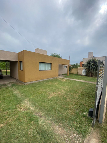 Casa Joven Y Moderna En Viila Camiares, Alta Gracia, Córdoba