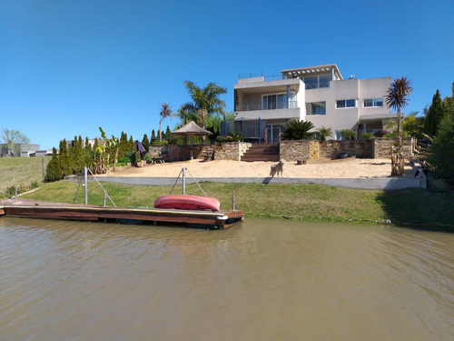 Alquiler Anual Espectacular Casa Al Rio San Benito Villanueva