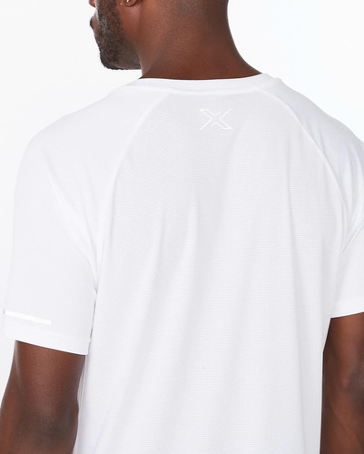 2xu | Polera Running | Aero Tee | Blanca