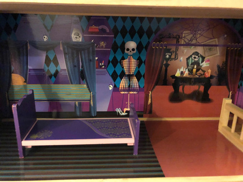 Casa Monster High Para Muñecas, Tiene 3 Pisos Y Es De Madera