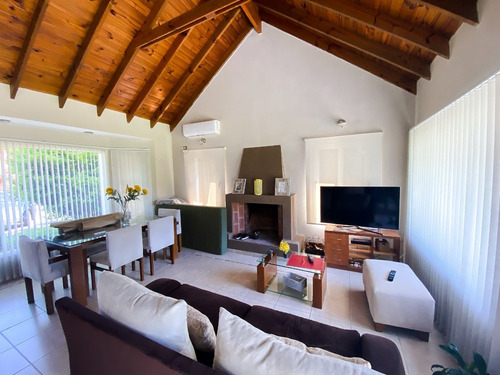 Imagen 2 de 8 de Venta De Casa En Una Planta, El Rocio Canning