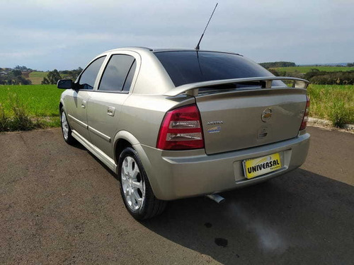 Imagem 5 de 10 de Chevrolet Astra Hb 4p Advantage 2011